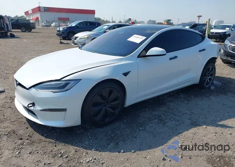 2021 Tesla Model S Long Range Dual Motor All-Wheel Drive z USA, uszkodzony, nr VIN 5YJSA1E54MF439130